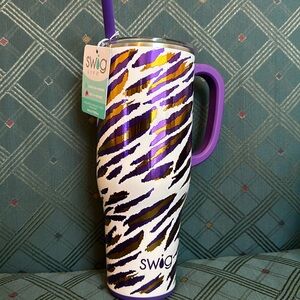 Swig tumbler